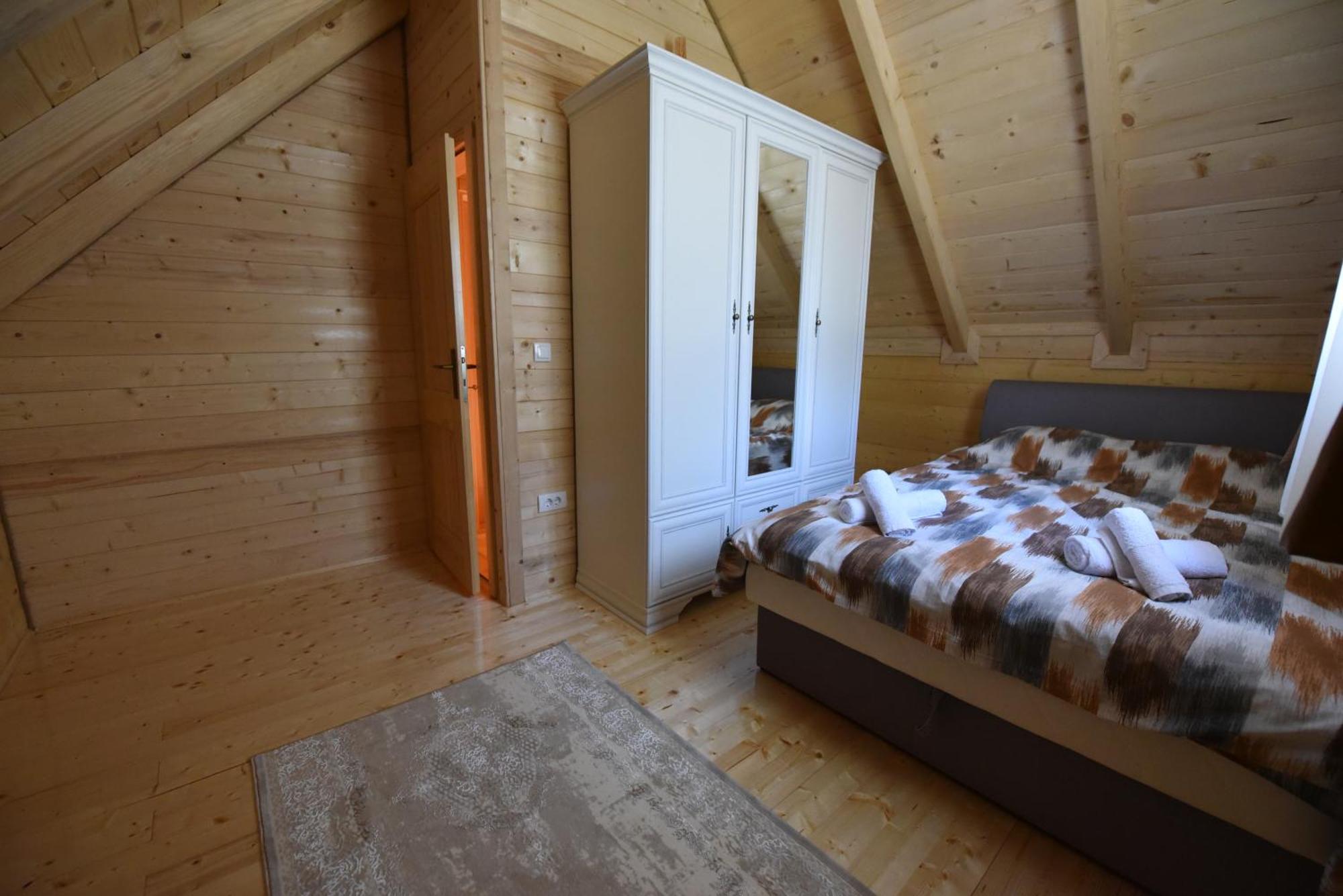 Soulrest Ekoresort - Mehov Konak Gusinje Exteriör bild