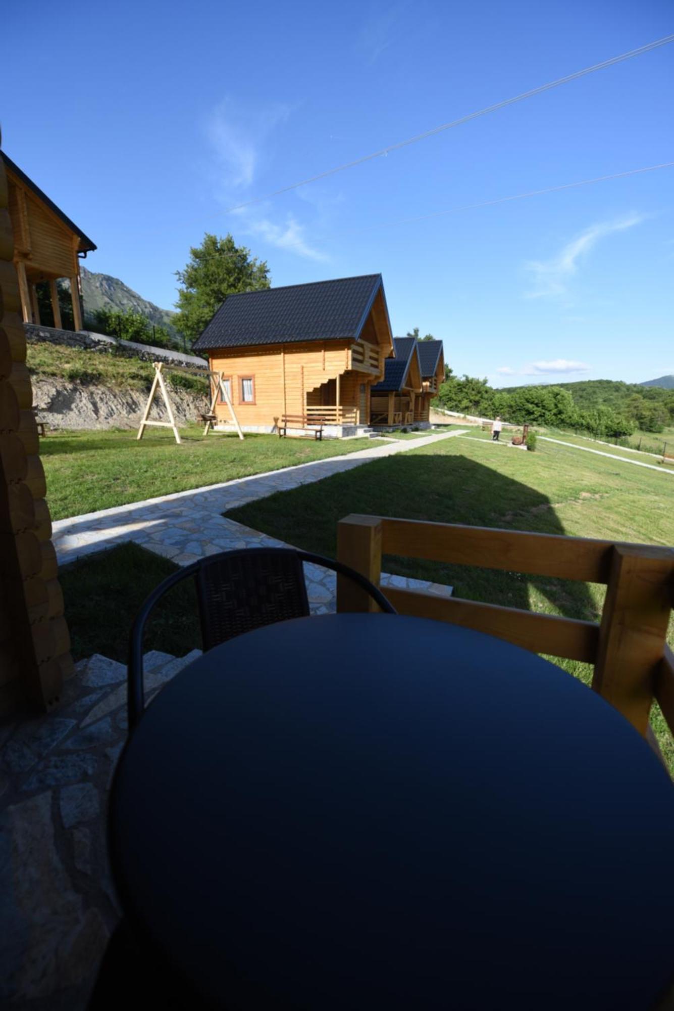Soulrest Ekoresort - Mehov Konak Gusinje Exteriör bild