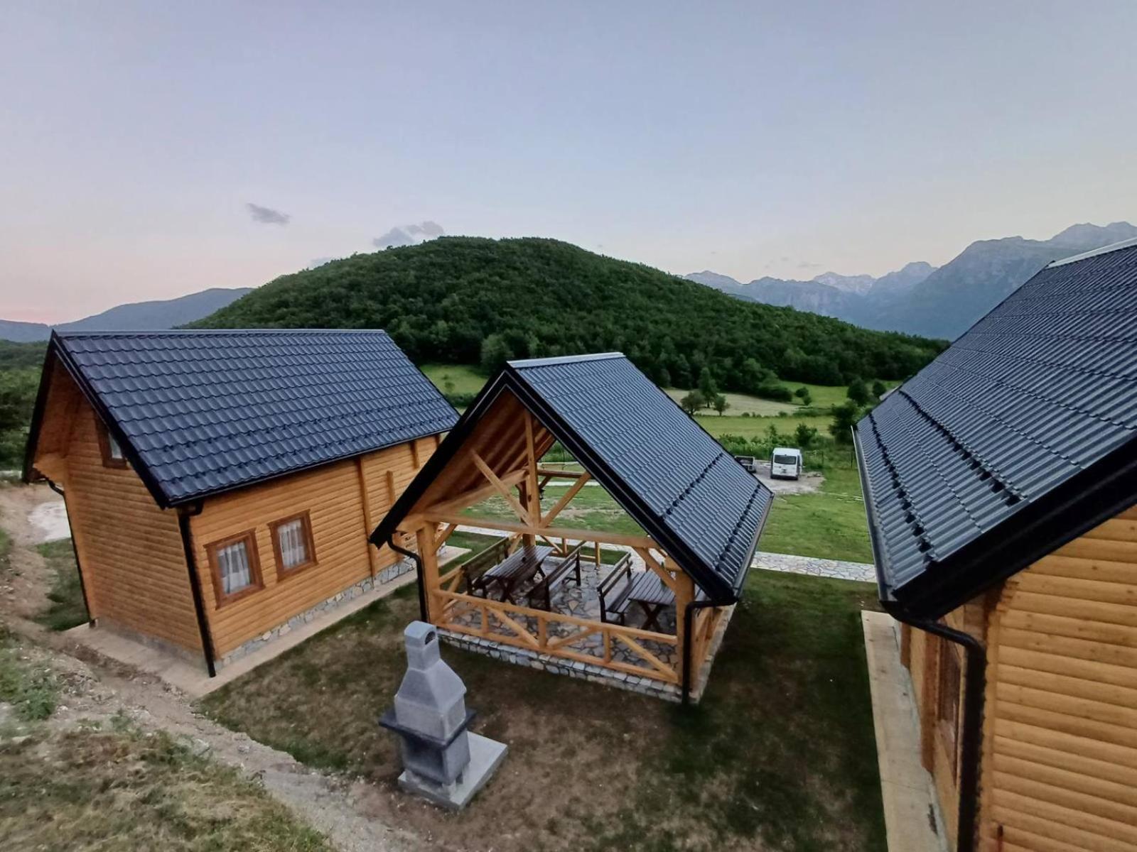 Soulrest Ekoresort - Mehov Konak Gusinje Exteriör bild
