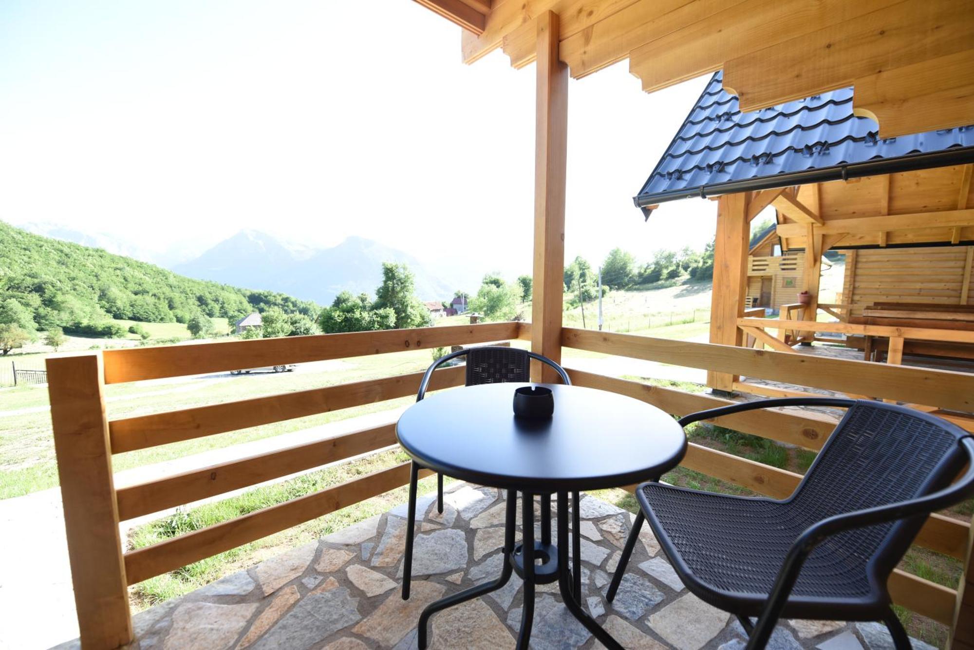 Soulrest Ekoresort - Mehov Konak Gusinje Exteriör bild