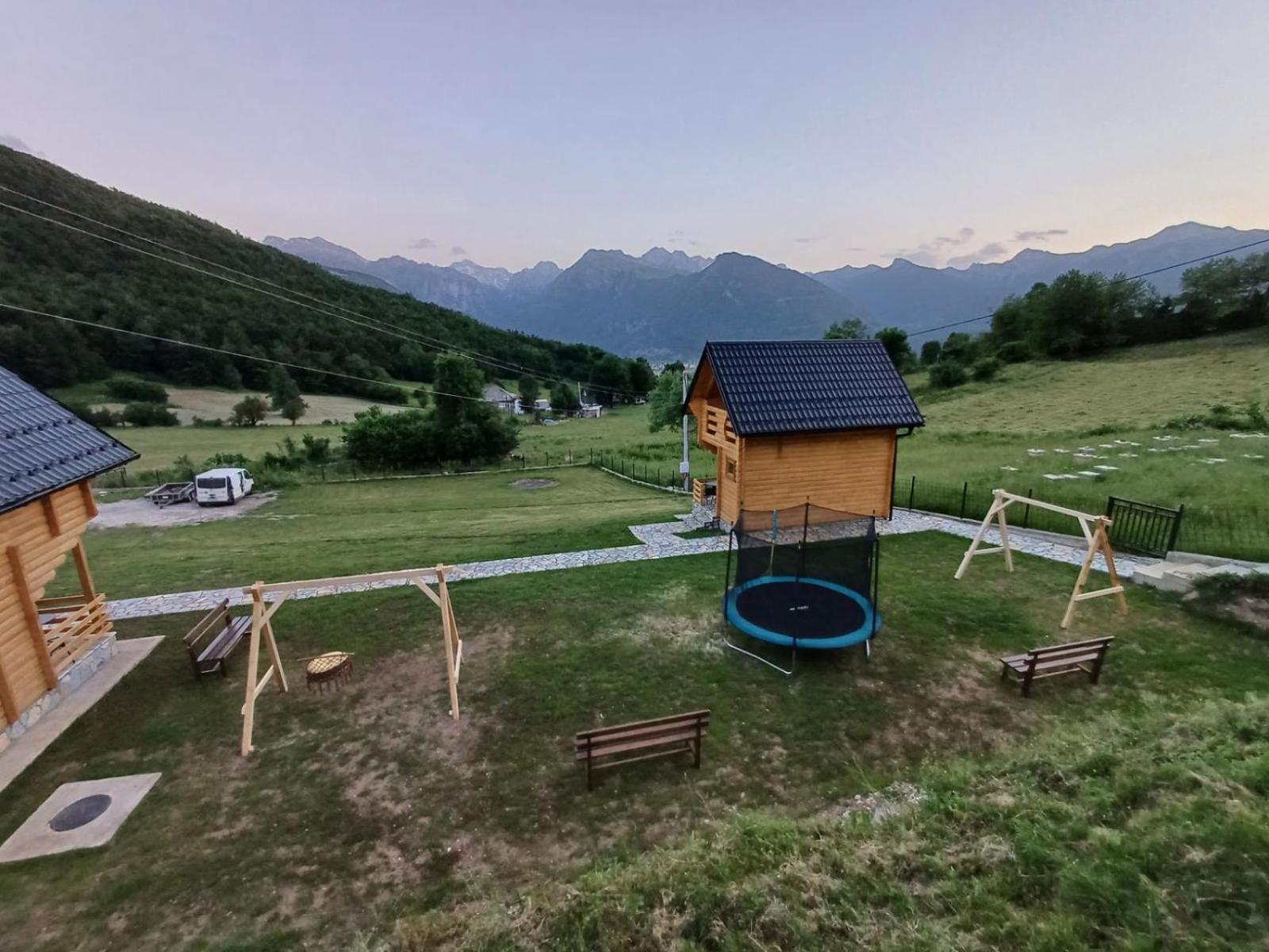 Soulrest Ekoresort - Mehov Konak Gusinje Exteriör bild