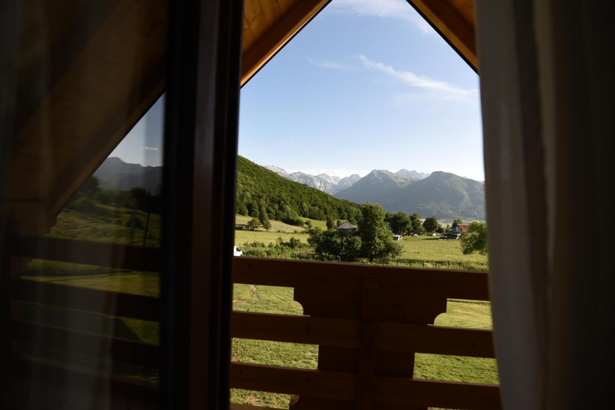 Soulrest Ekoresort - Mehov Konak Gusinje Exteriör bild
