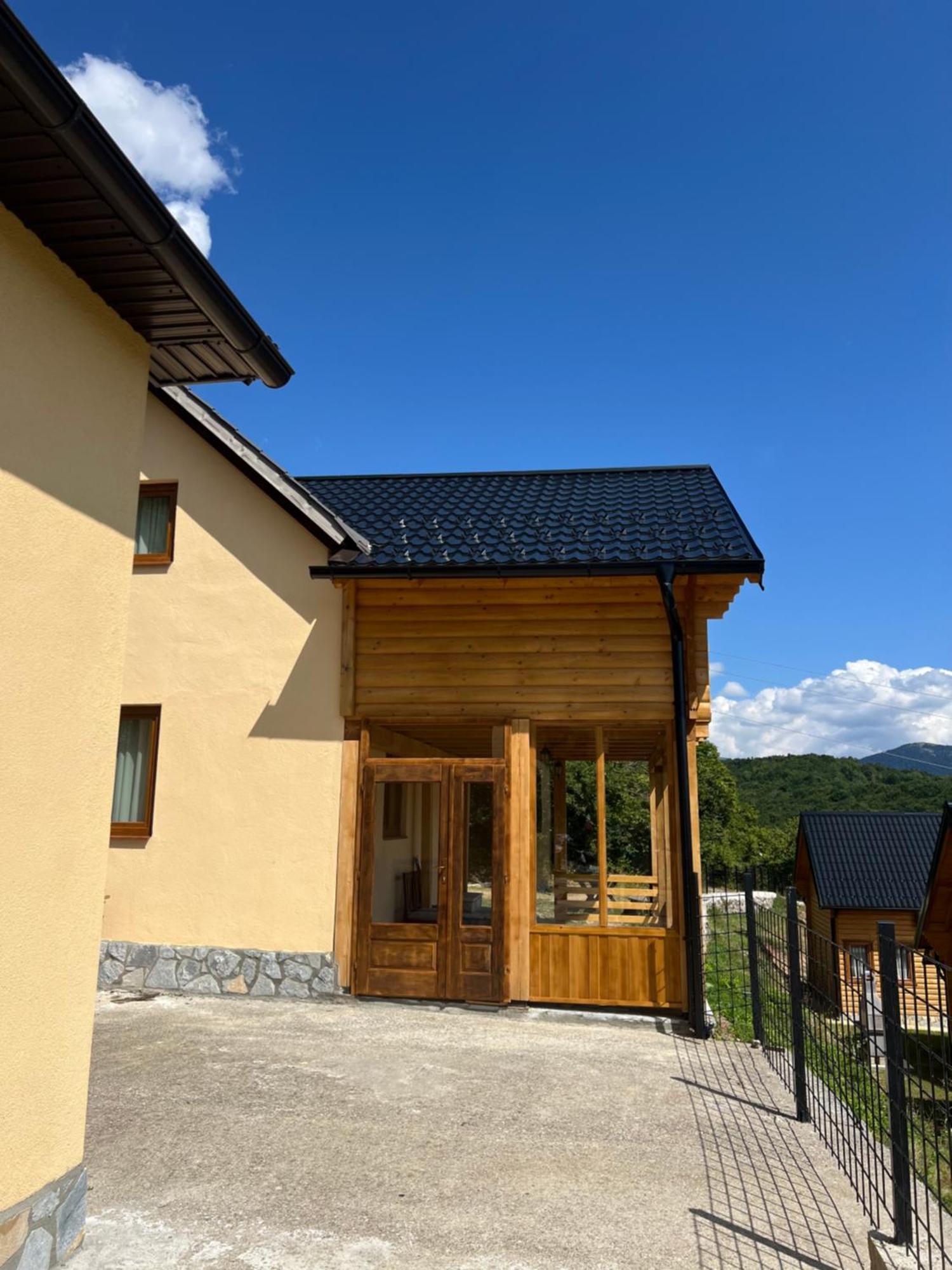 Soulrest Ekoresort - Mehov Konak Gusinje Exteriör bild